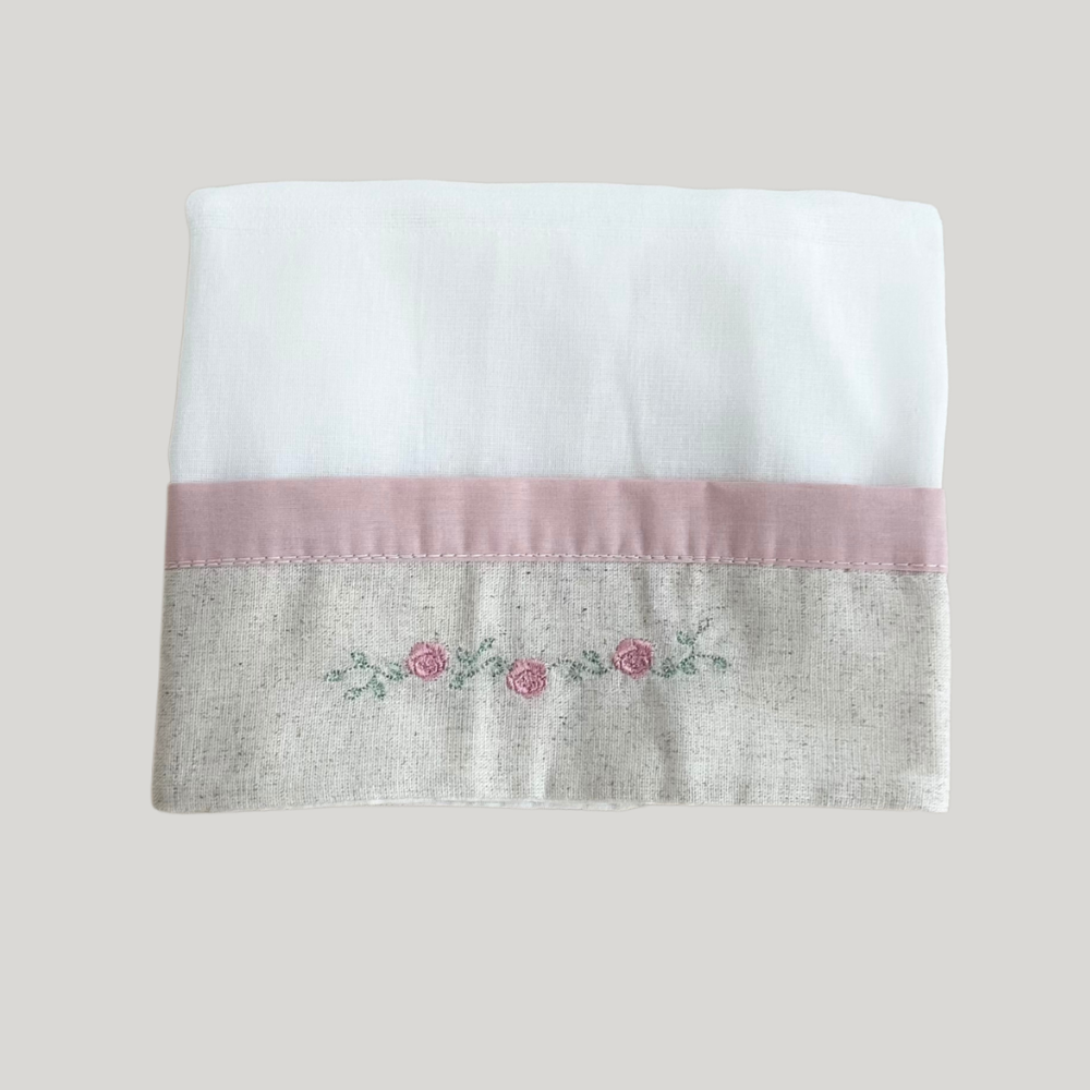 Toalha De Batizado Bebê Bordada Linho Floral Rose