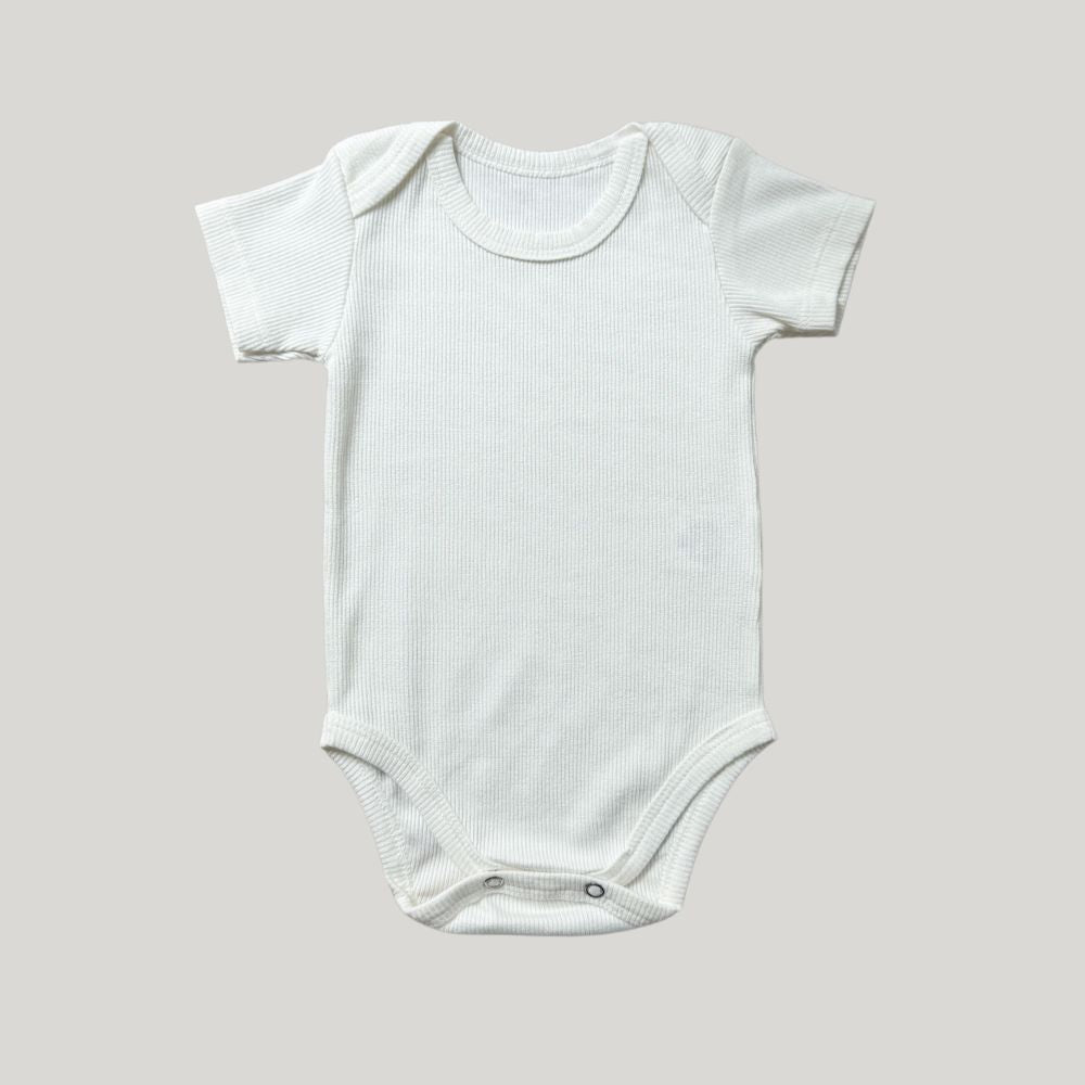Body Bebê Canelado Algodão Off White Curto