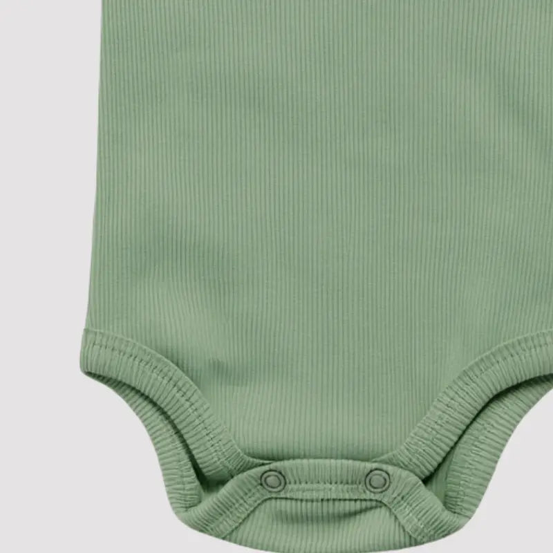 body bebê verde sem mangas para dias quentes