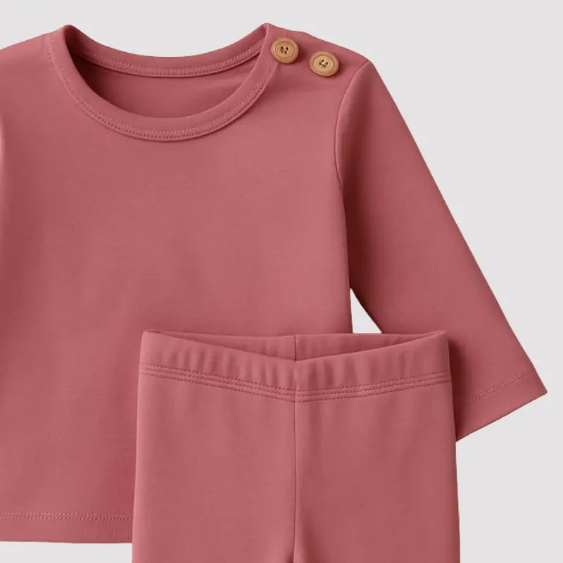 conjunto confortável e delicado para bebê recém-nascida