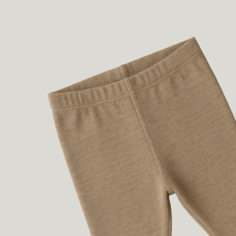 conjunto de bebê com blusa e calça em tricot macio