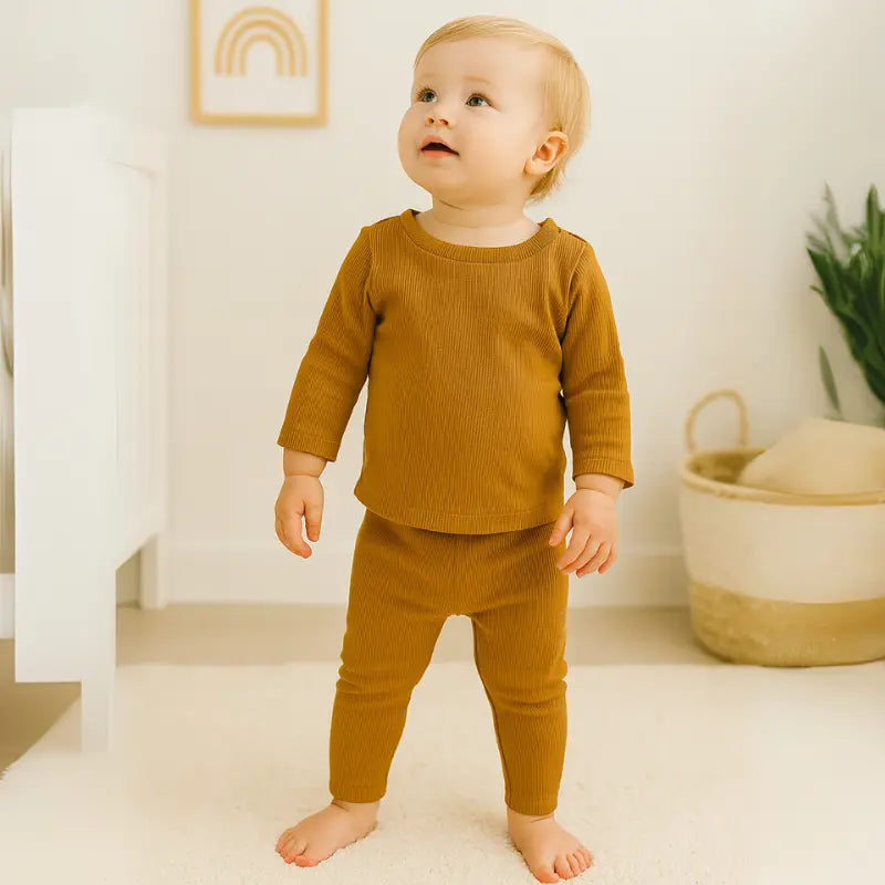 conjunto de bebê em malha canelada com cor natural
