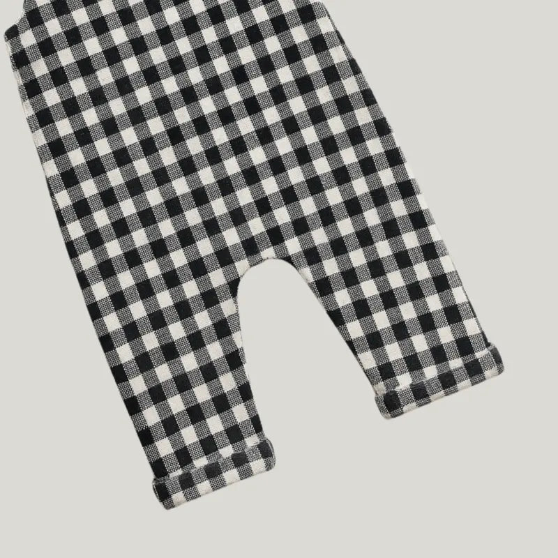 jardineira bebê quentinha flanelada chess black