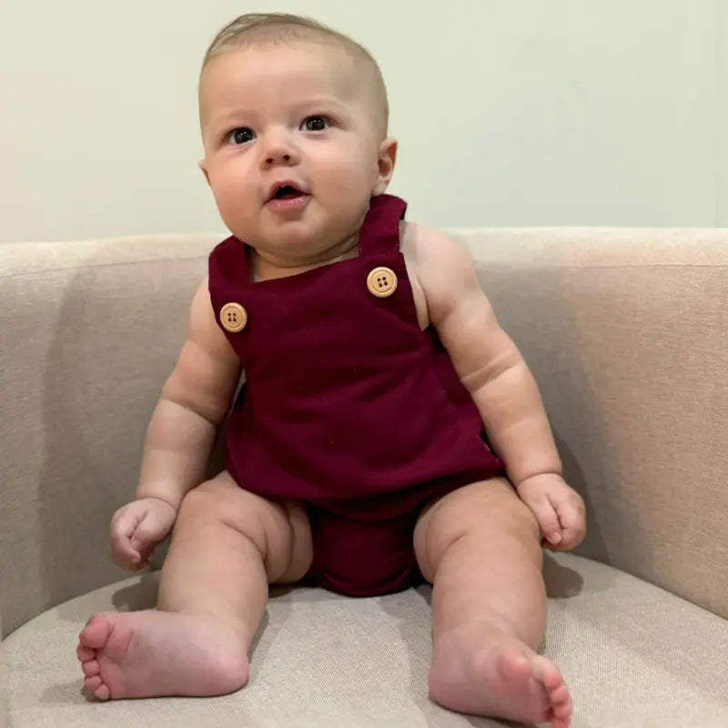 roupa clássica de bebê para eventos e festas
