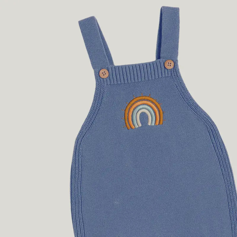 roupa em tricot para bebê com tema rainbow e toque artesanal