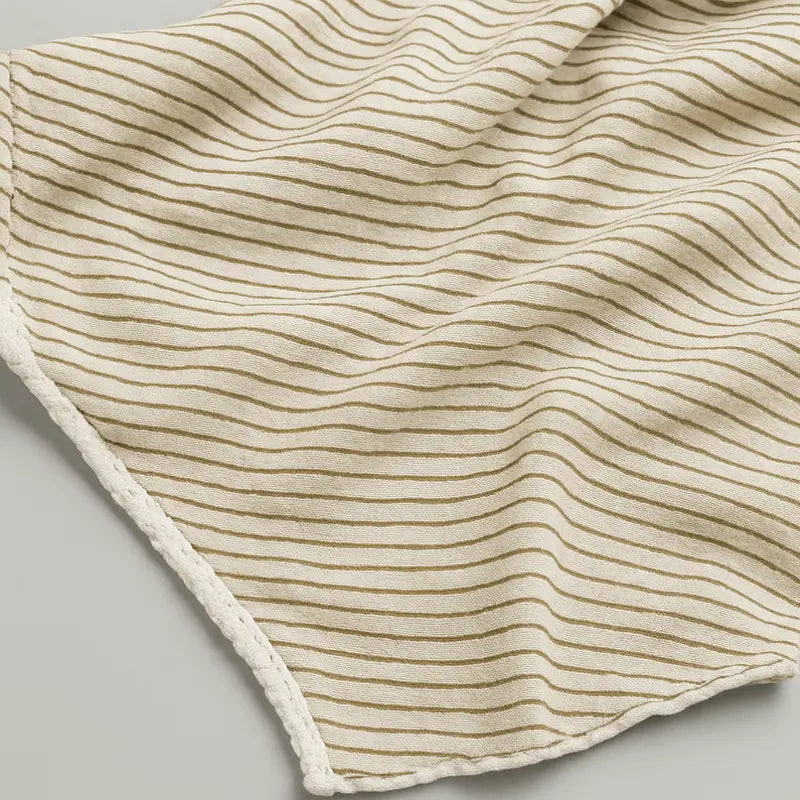swaddle de algodão listrado para bebê