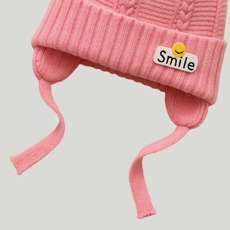 touca com carinha smile bordada para recém-nascida