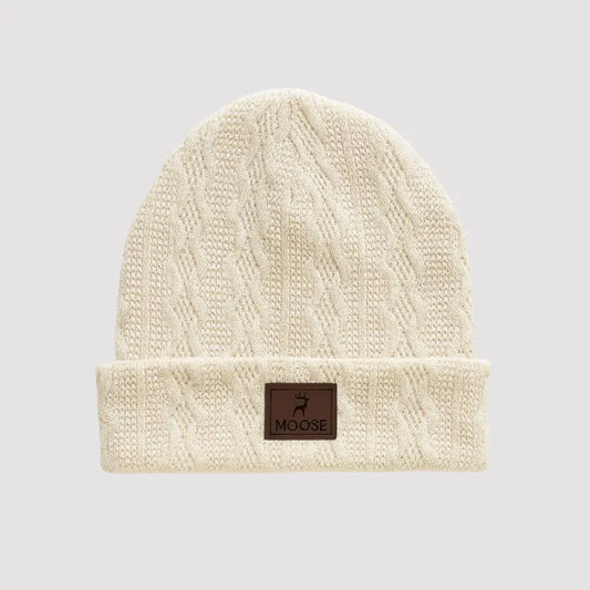 touca de tricot off white com trama trançada para bebê