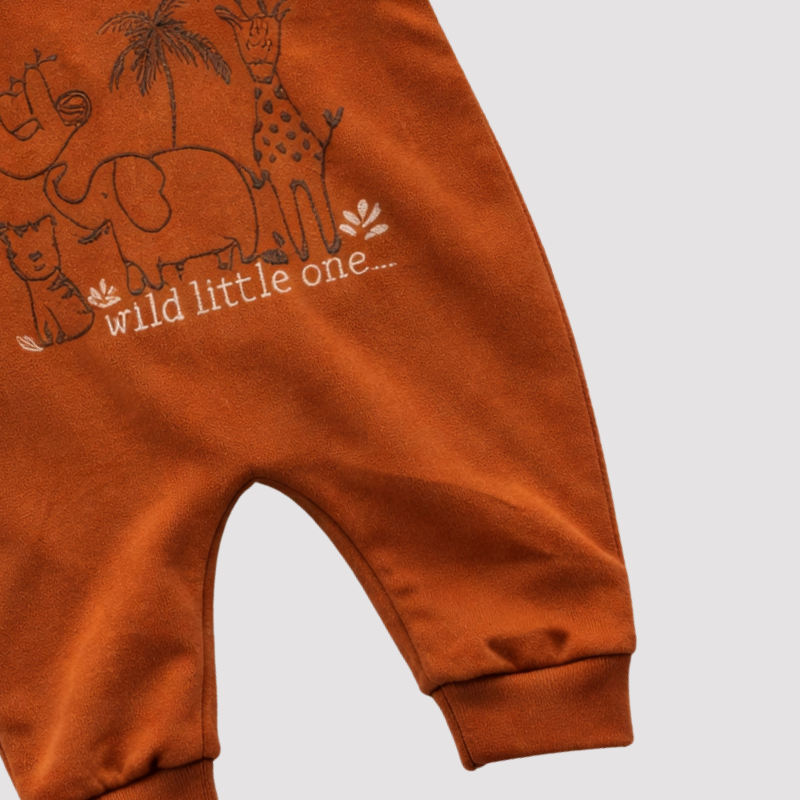 Conjunto Jardineira + Body Safari Caramelo