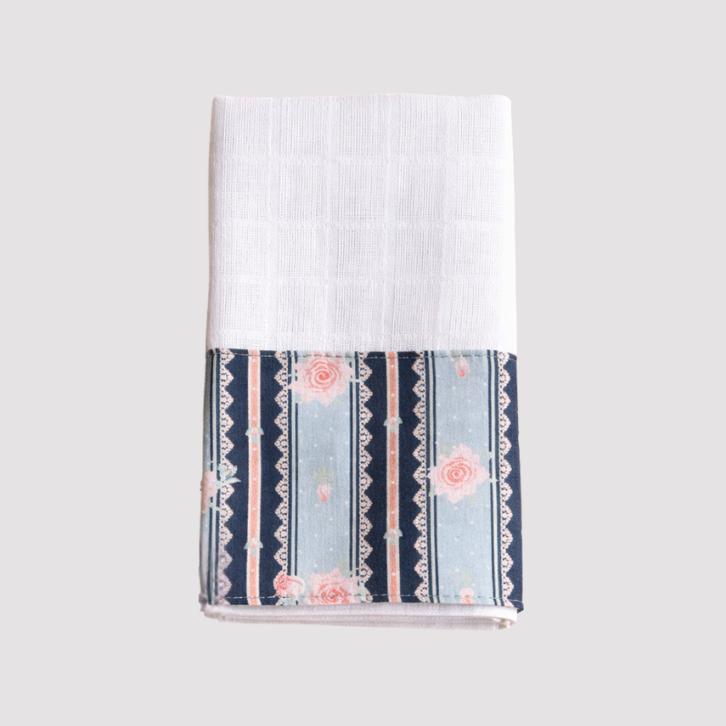 Paninho de Boca Bebê Algodão Floral Vintage