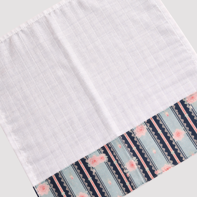 Paninho de Boca Bebê Algodão Floral Vintage