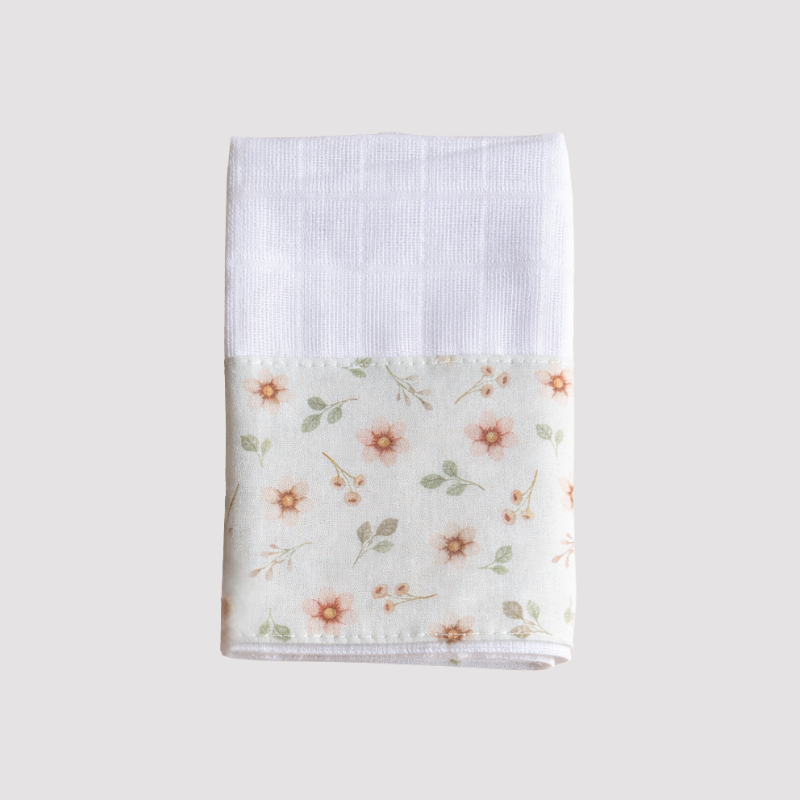 Paño para eructar de algodón con flores para bebés