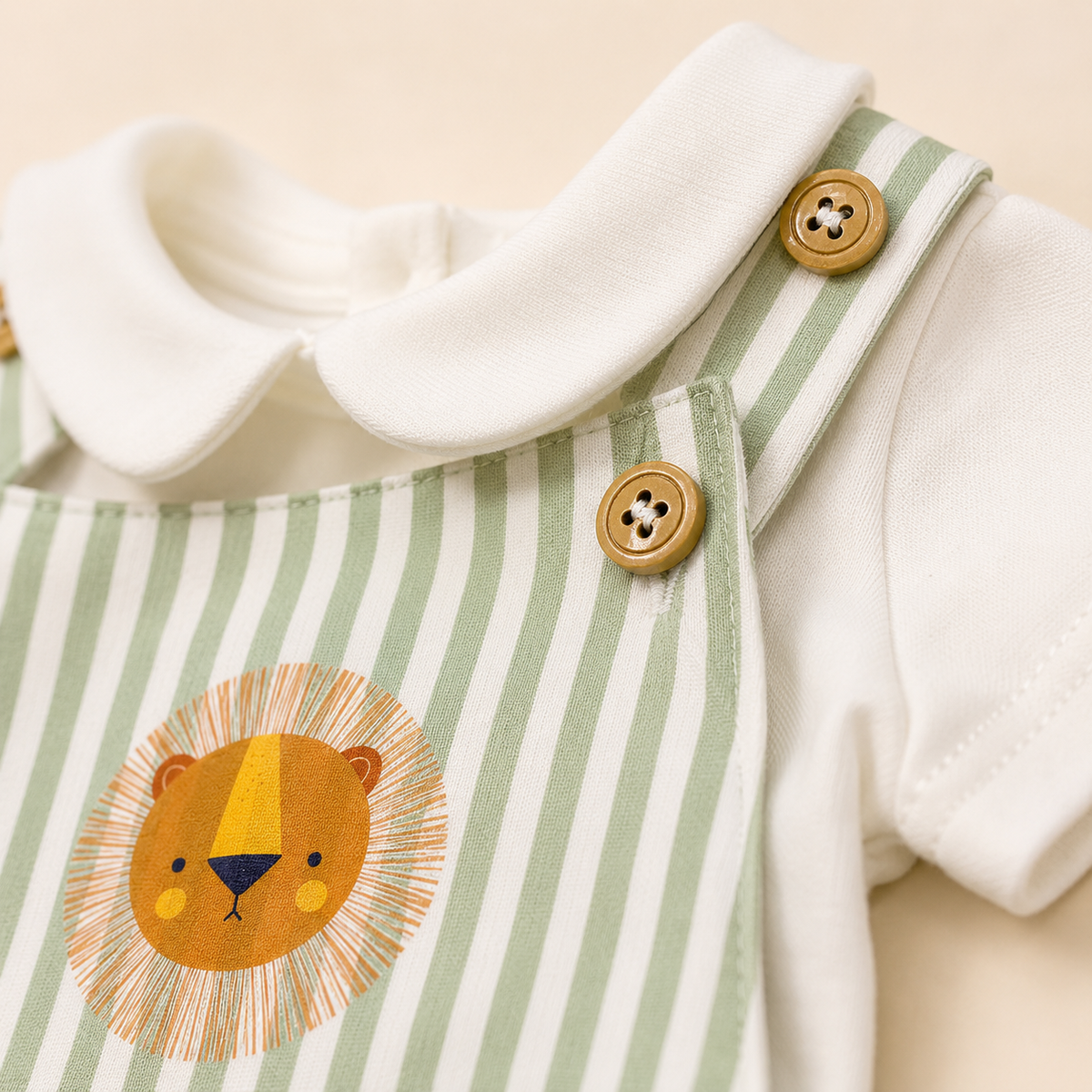 Kit 2 Peças Jardineira Lion + Camisa Gola Redonda Algodāo