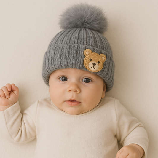 Touca Bebê Bear Bordado Cinza