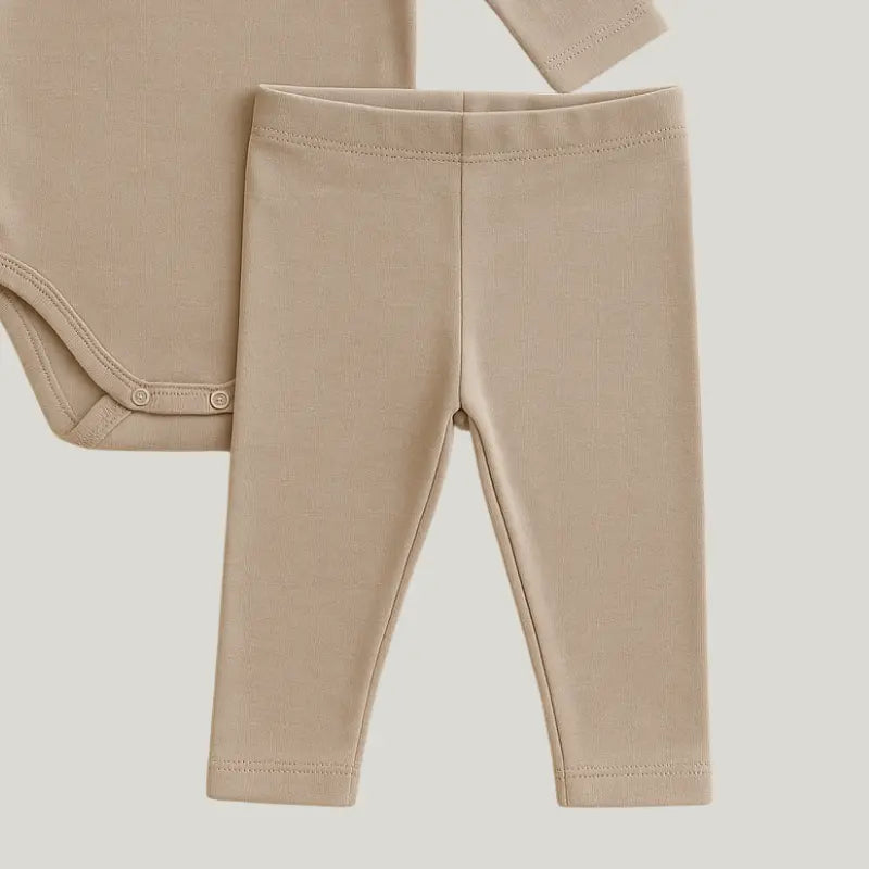 look fofo e confortável para passeio ou ensaio de bebê

