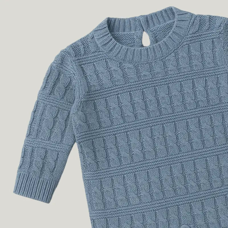 macacão de tricot azul jeans para bebê recém-nascido

