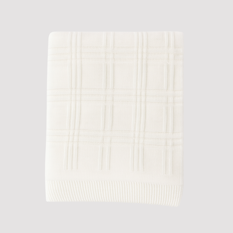 manta tricot bebê off white para saída de maternidade