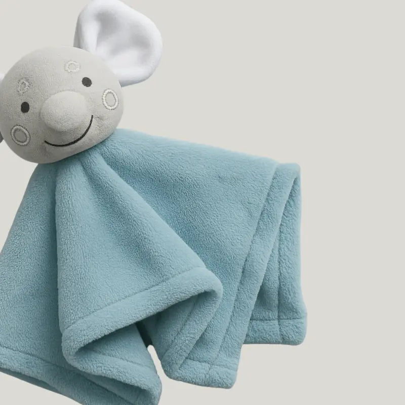 naninha de pelúcia elefante para acalmar o sono do bebê

