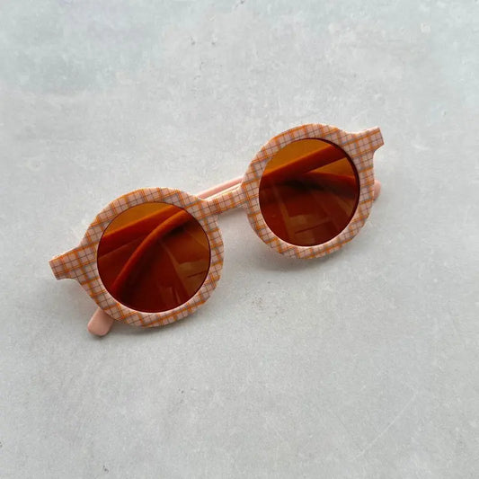 oculos-sol-bebe-retro-xadrez-rose-protecao-uv-moose-kids