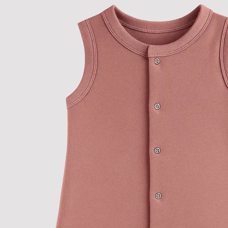 roupa leve e estilosa para bebê com toque natural e fresco

