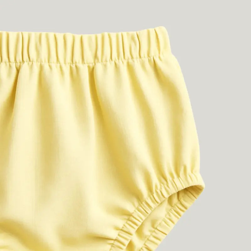 roupa leve para bebê menina ou menino com toque retrô

